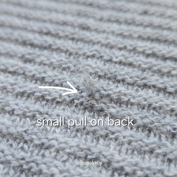 Kinross Cashmere Grey Knit Scarf with Ribbing Detail on Ends - Picture 4 of 14